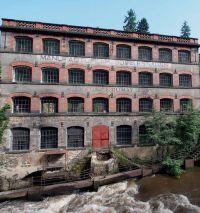 Fabrik der Familie May